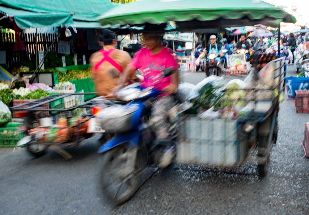 How To Add Motion Blur In Photography And Paint With Movement